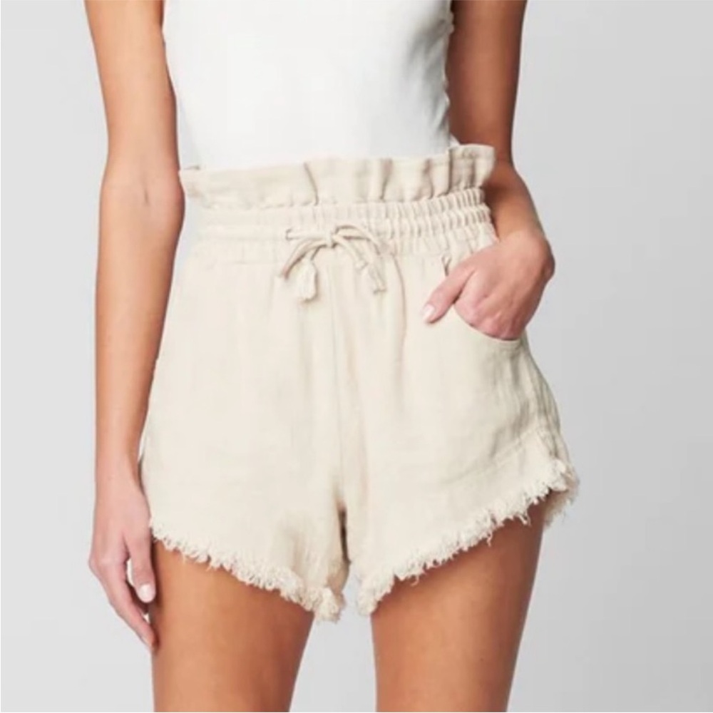Blank NYC XS Women's Cream High-Waisted Shorts